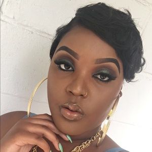 Meet your Posher, Alaysia